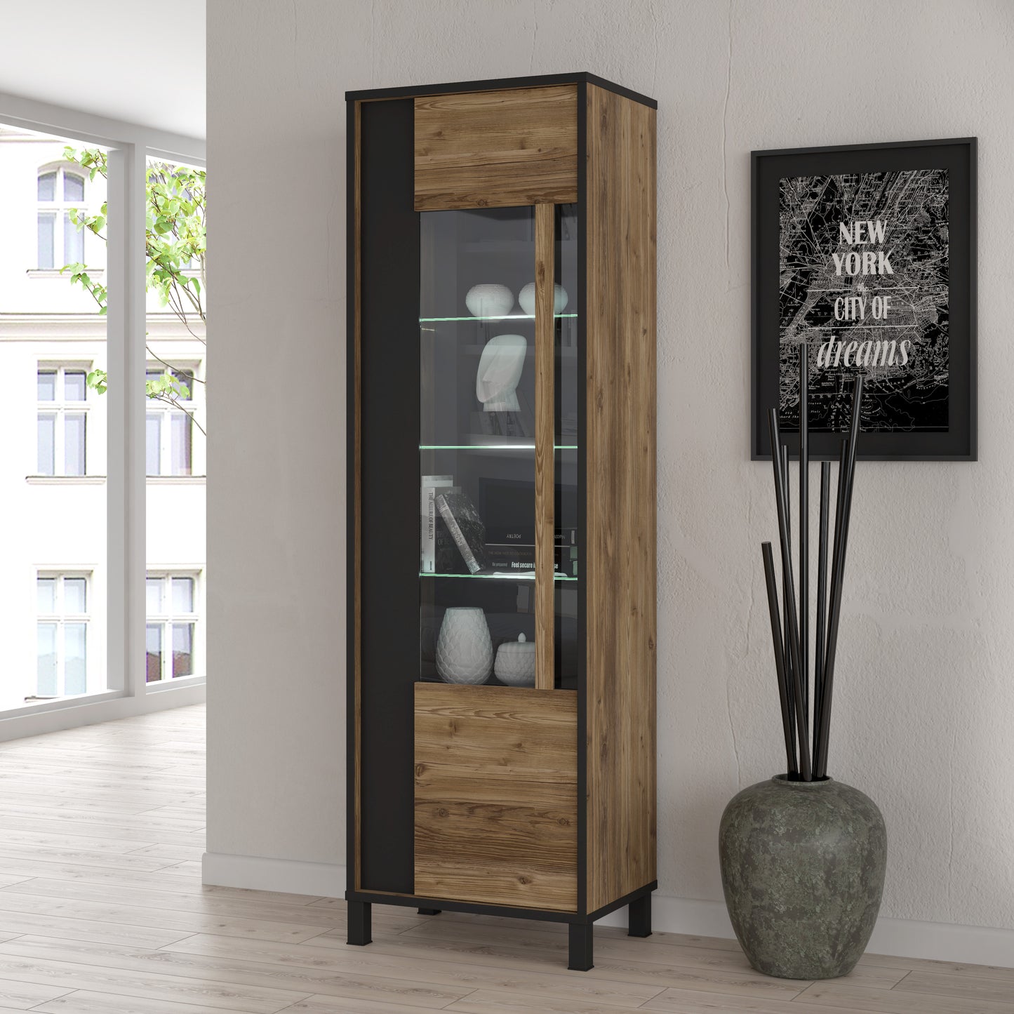 HAYATO VITRINE