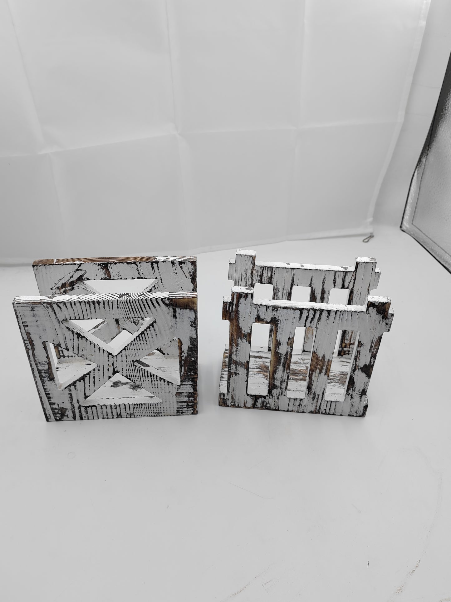 PAPER TOWEL HOLDER